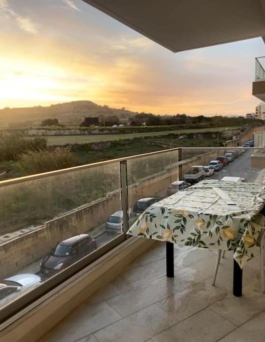 Sunset Bliss Luxury Apartment St. Paul's Bay Bagian luar foto