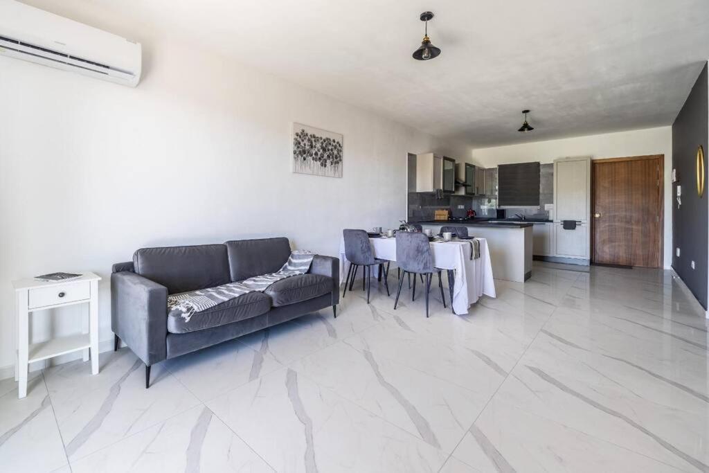 Sunset Bliss Luxury Apartment St. Paul's Bay Bagian luar foto